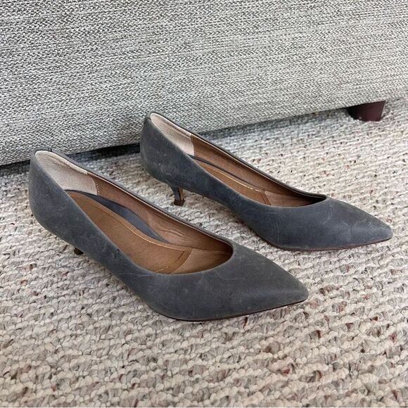 Elegant Gray Women's Pumps - Picture 3 of 11